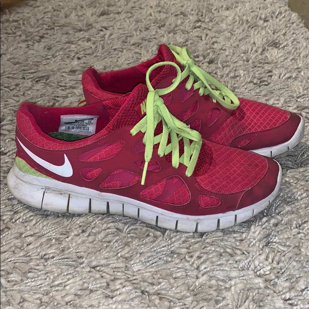 NIKE Free Run Tennis Shoes Size 8